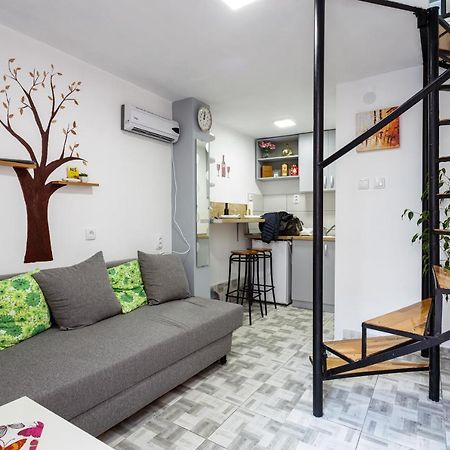 Sb Centar Apartmani Ni Buitenkant foto